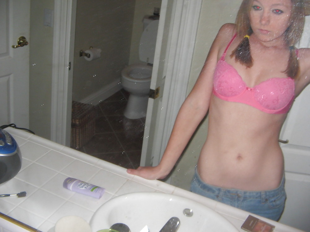 Selfshot hottie #2277345