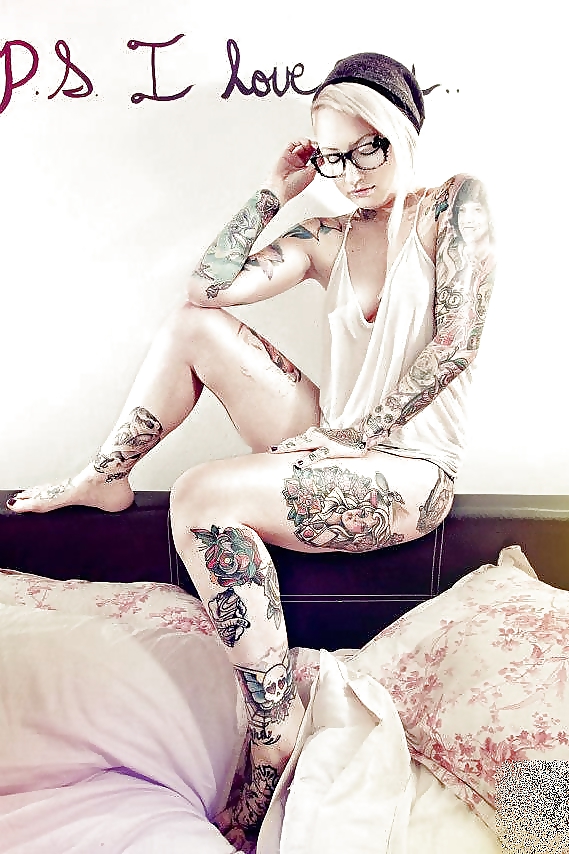 Sexy Tattooed Young Girls #18174797