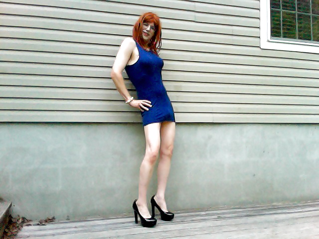 綺麗な青いドレス パート2
 #9183697