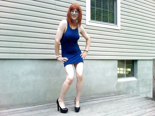 綺麗な青いドレス パート2
 #9183765