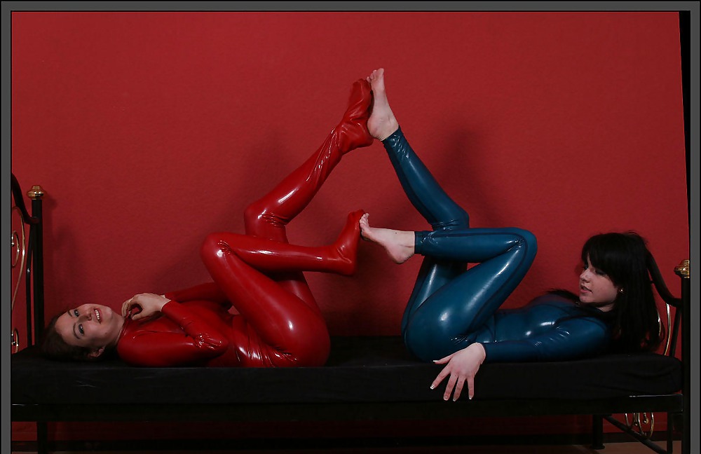 Latex catsuit parte 2
 #11299069