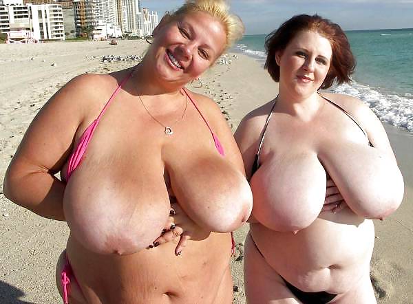 Belle ragazze nude sulla spiaggia 4 di troc
 #10385321