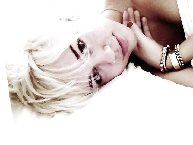 Miley Cyrus Hot Und Sexy Twitter Abbildungen #14685850