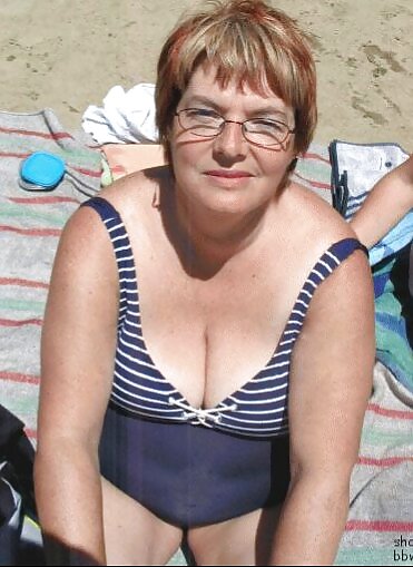 Swimsuit bikini bra bbw mature dressed teen big tits - 72 #13182949