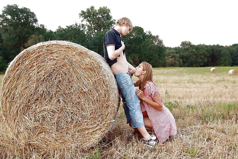 Bauernsex Auf Strohballen Teensex On Bale Of Straw Blond 1 #3944128