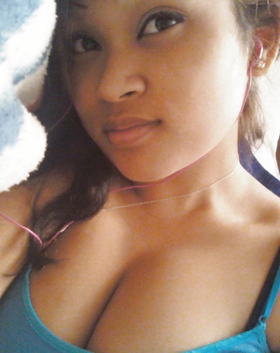 Grands Asians Boobed De Facebook (surtout Nn) #3369972