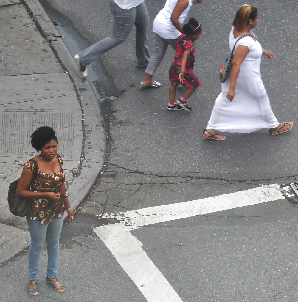 Harlem Girls in the Heat 235 New York 