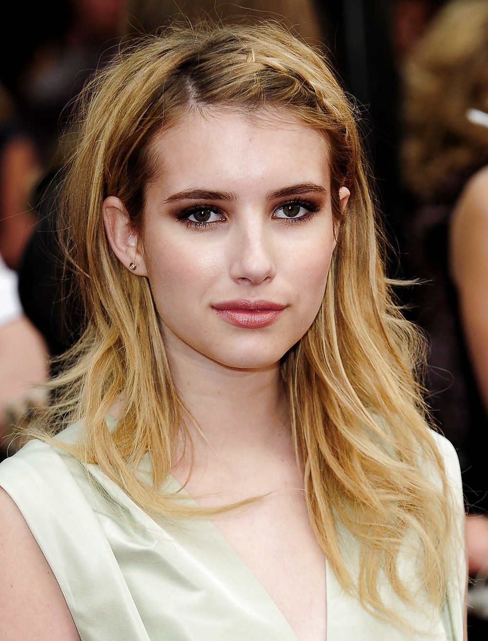 Celeb Cum Ziele: Emma Roberts #15226232