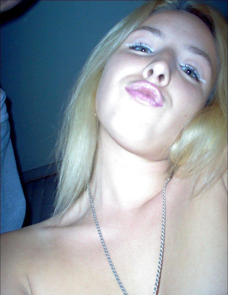 BLONDE HORNY AMATEUR SLUT #5256997