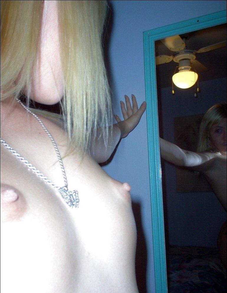 BLONDE HORNY AMATEUR SLUT #5257326