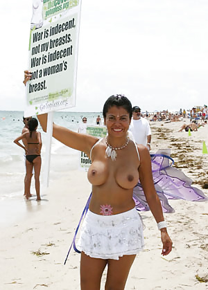Nude voyeur beach pictures #15062774