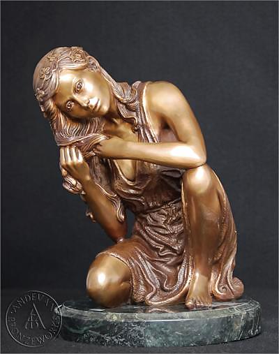 Art Deco Statuettes 2 - Female Bronzes #16361757