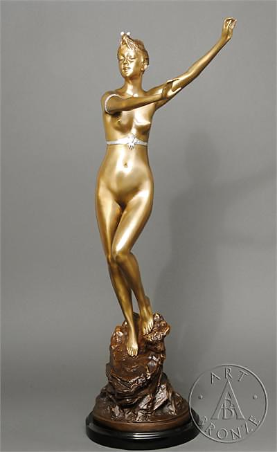 Art Deco Statuettes 2 - Female Bronzes #16361793