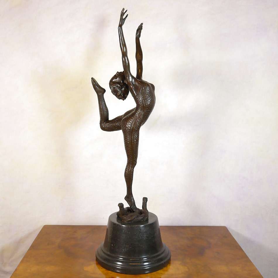 Art Deco Statuettes 2 - Female Bronzes #16361833