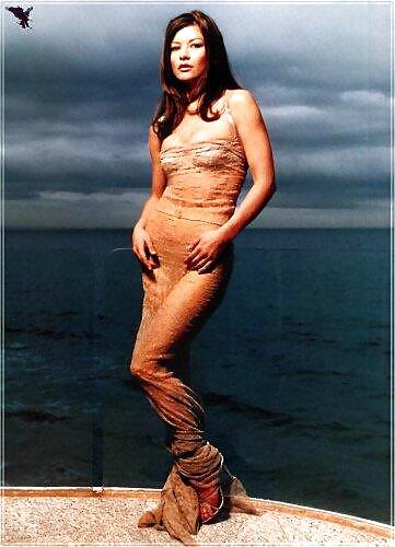 Catherine Zeta Jones UK Babe #9958797