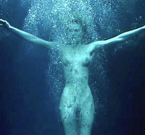 Rebecca Romijn nudes & Mystique! #22285994