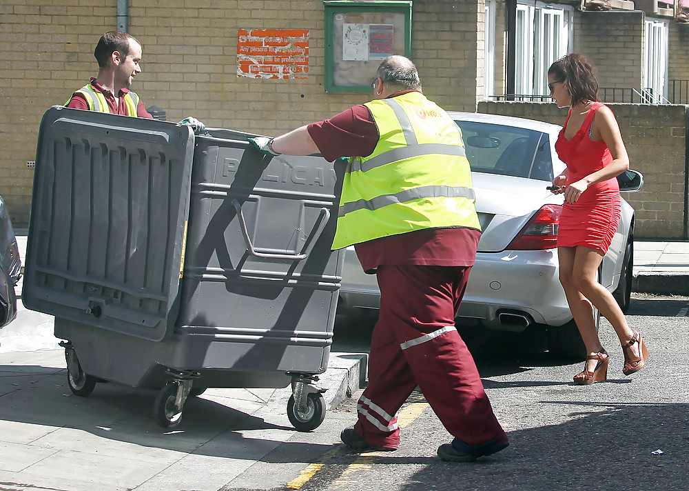 Imogen Thomas downblouse dropping clothes off for the needy #4036720