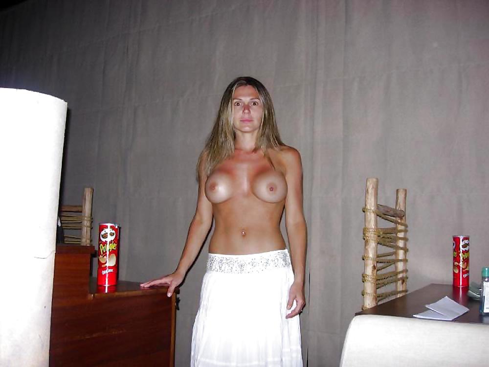 Housewives showing for us #7400450