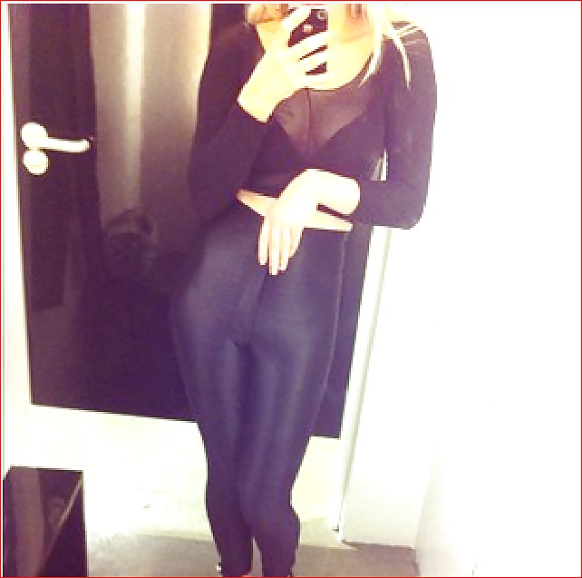 L'amour Des Filles Dans Leggings Gros Plans #14440657