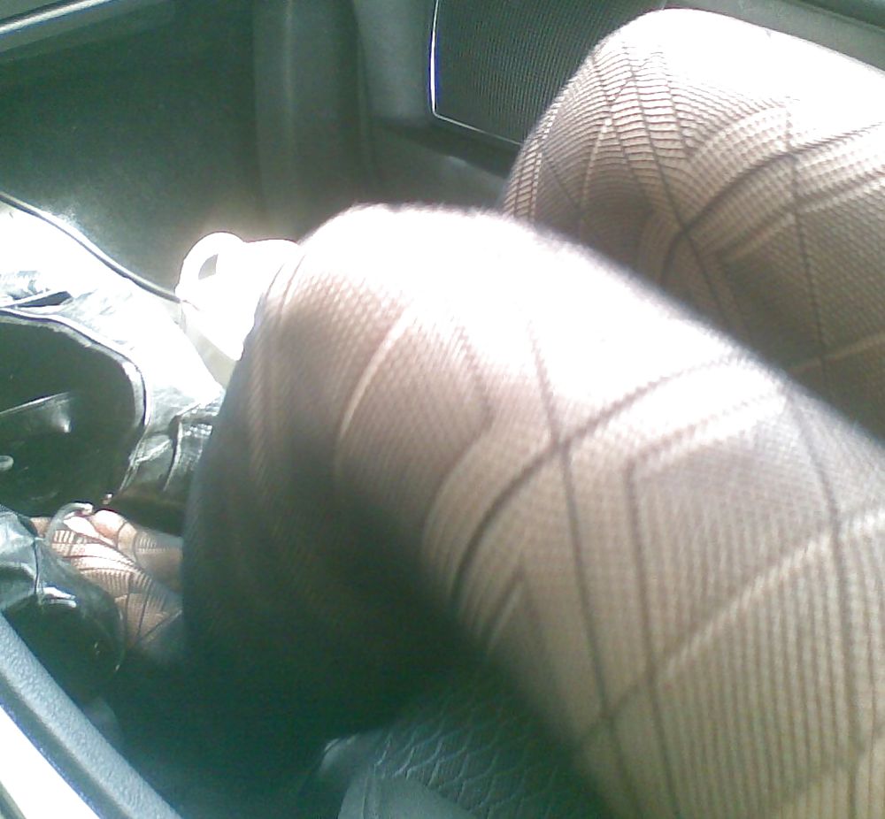 私の車でブロンドの売春婦
 #20527163