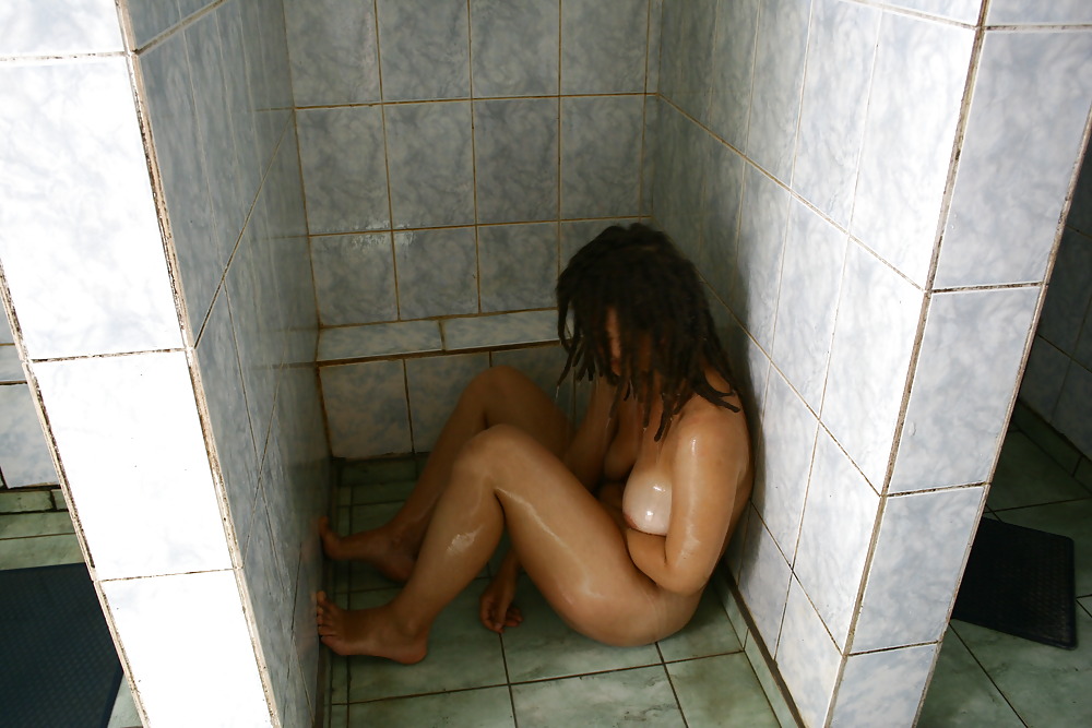 Girls in a shower #119253