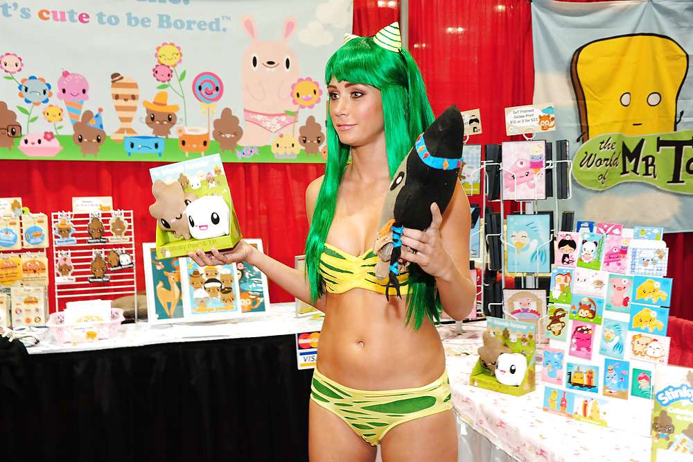 Sara Jean Underwood Sexy Anime Expo #5300540