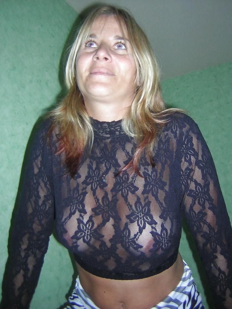 Blonde milf posing for the camera #2279649