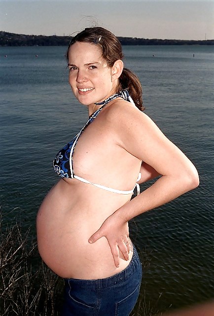 毛深い妊娠中の妻がビーチでジャック・オフ
 #14159562