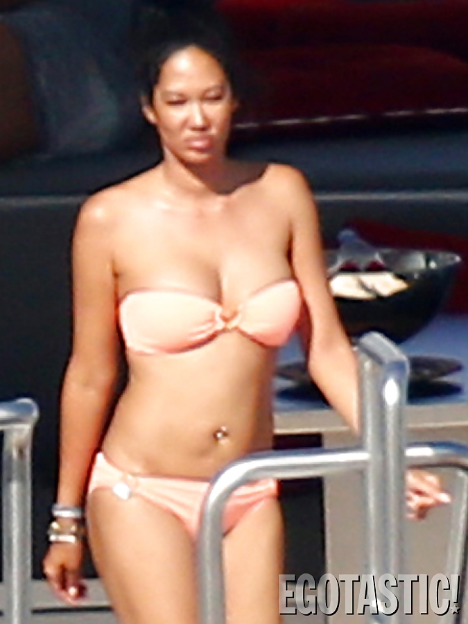 Kimora Lee Simmons Topless on a Yacht  #19897396