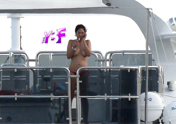 Kimora Lee Simmons Topless on a Yacht  #19897421