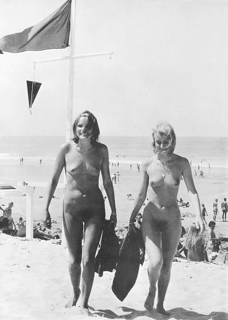 Nudists Naturists Public Outdoor Flash - Sapphic Intentions? #6661865