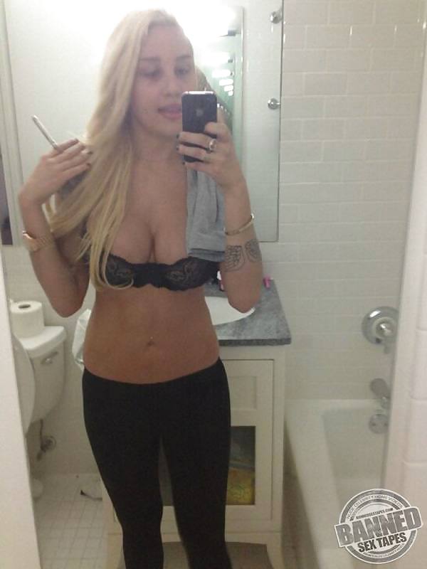 Amanda bynes nude & big cleavage
 #19702038