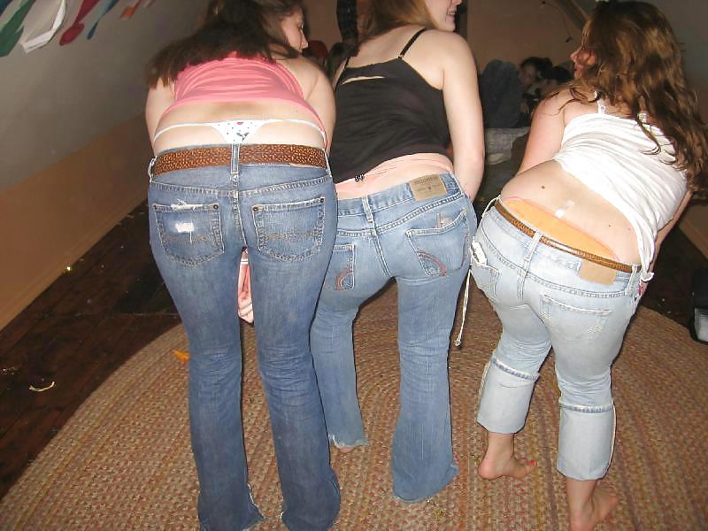 Queens in jeans LXXXVII - Hand- and Blowjobs #7187700