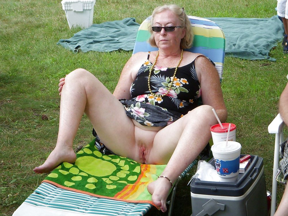 Erwachsene Frau #19273165