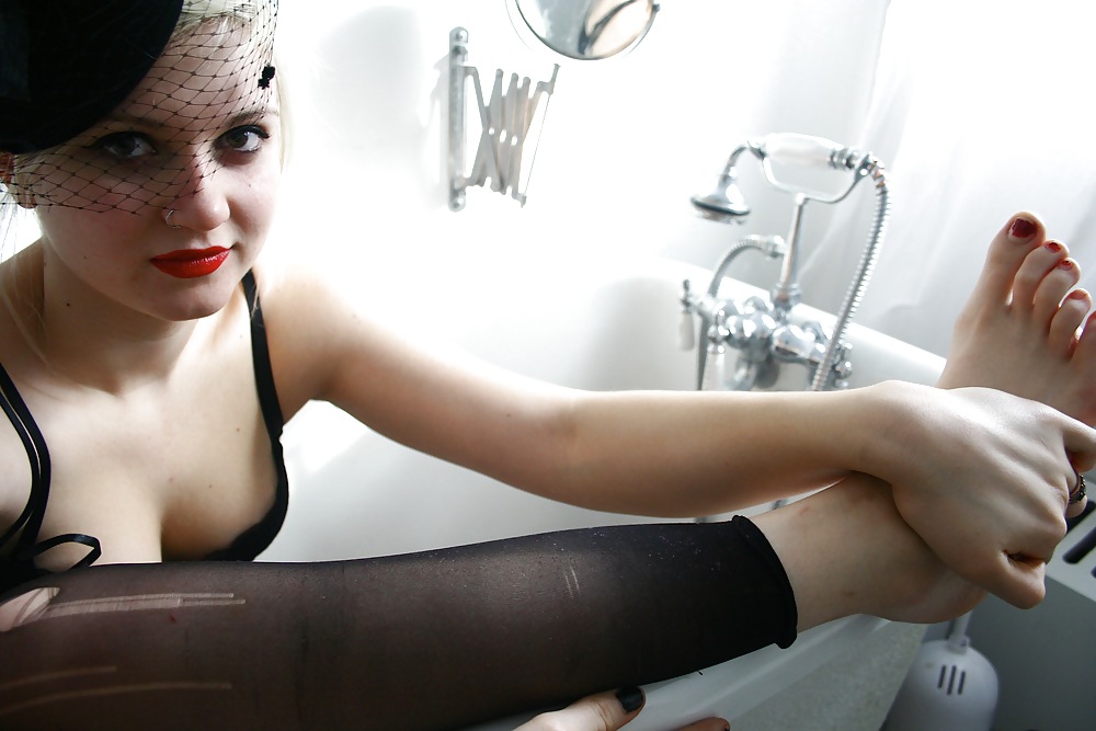 バスタブ・ガール
 #22781973