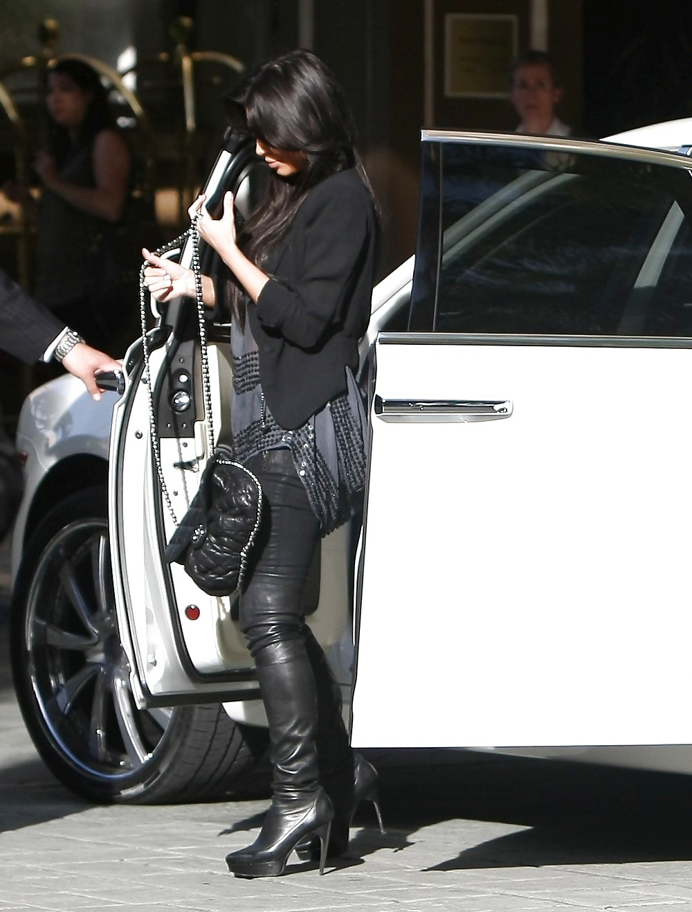 Kim kardashian candids in beverly hills 9
 #2437113