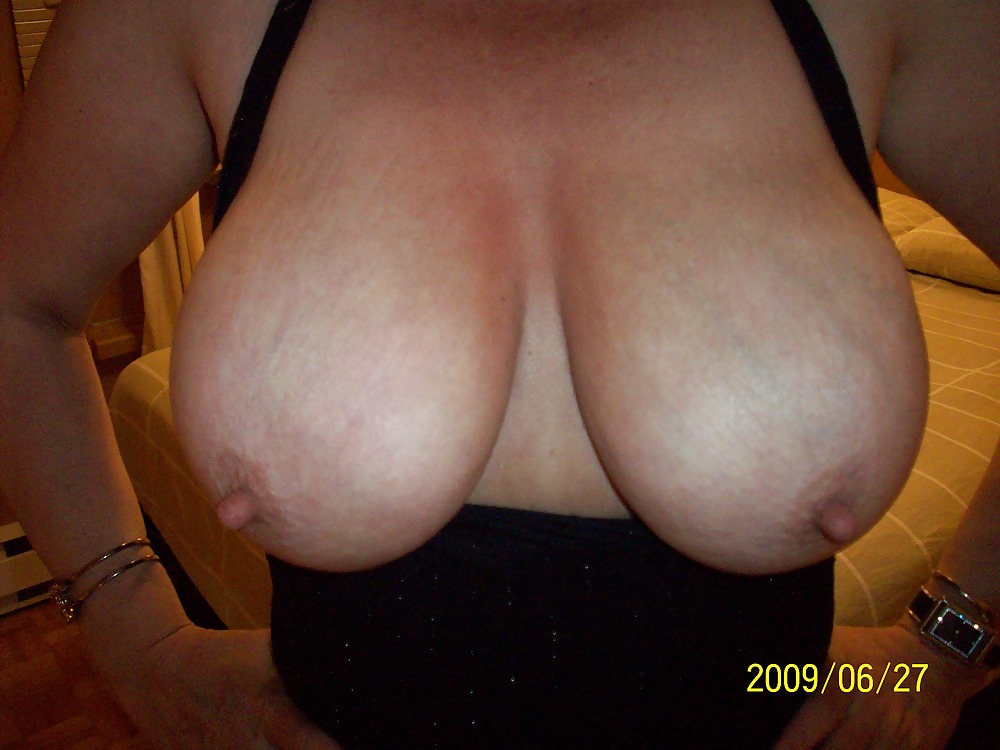 Amateur big tits mature woman #1186763