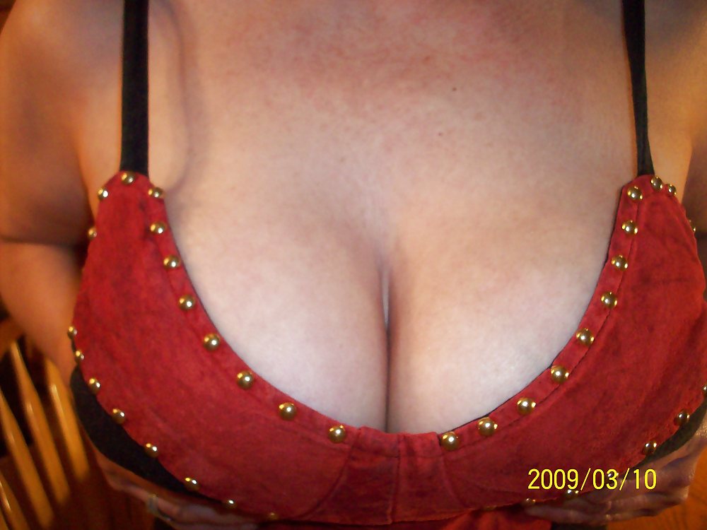 Amateur big tits mature woman #1186959