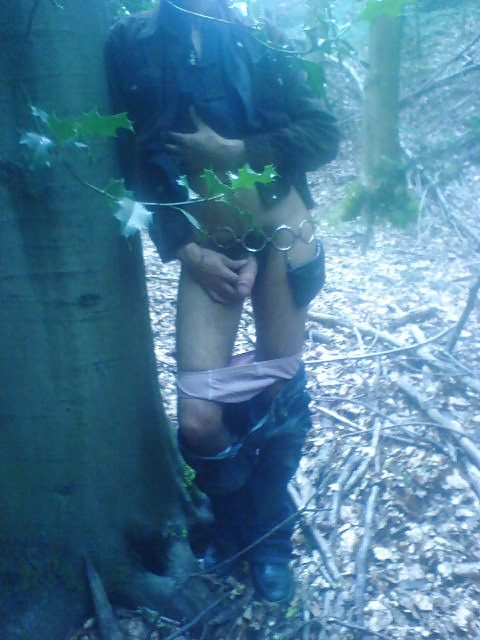 La mia ragazza nella foresta 
 #5715401