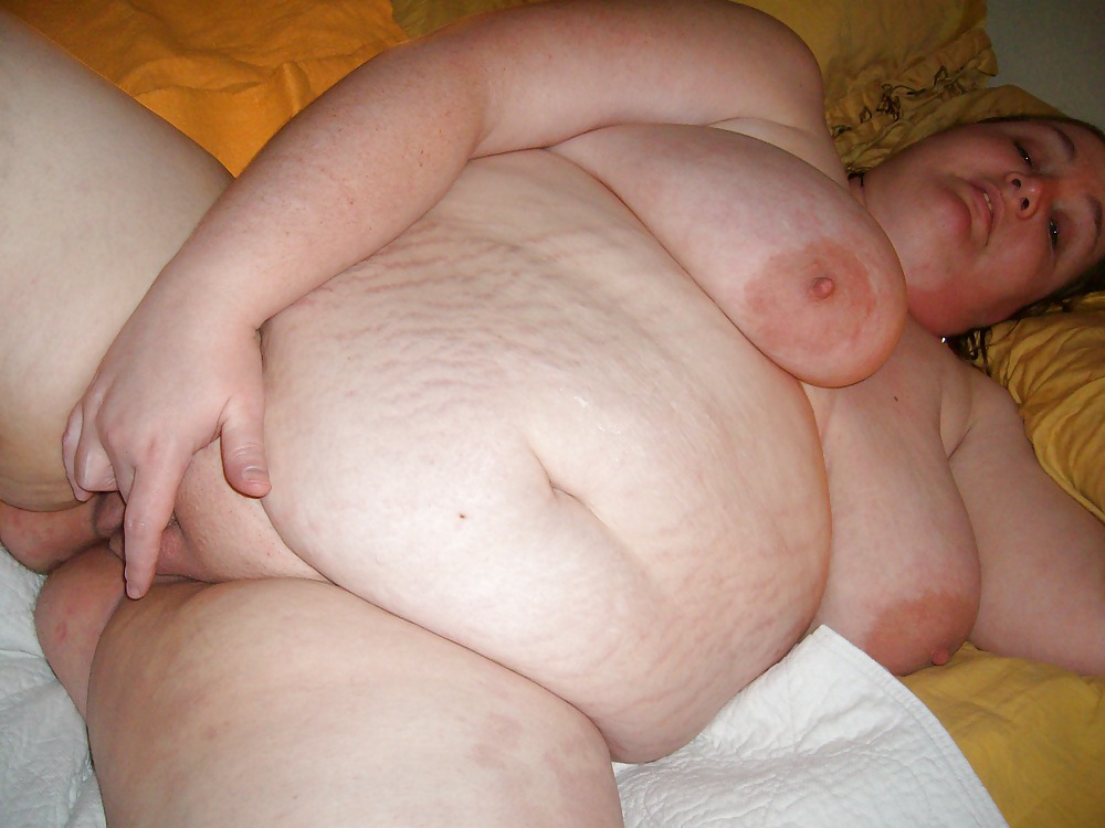LOVE TO BE EXPOSED #9909702