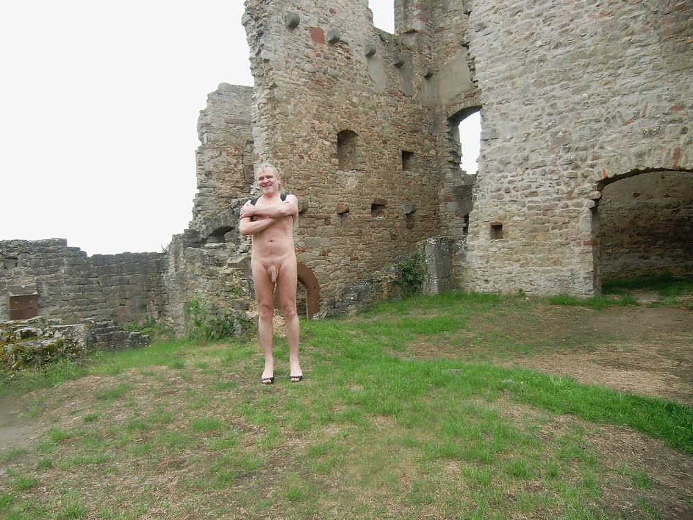 Naked in a castle #4637367