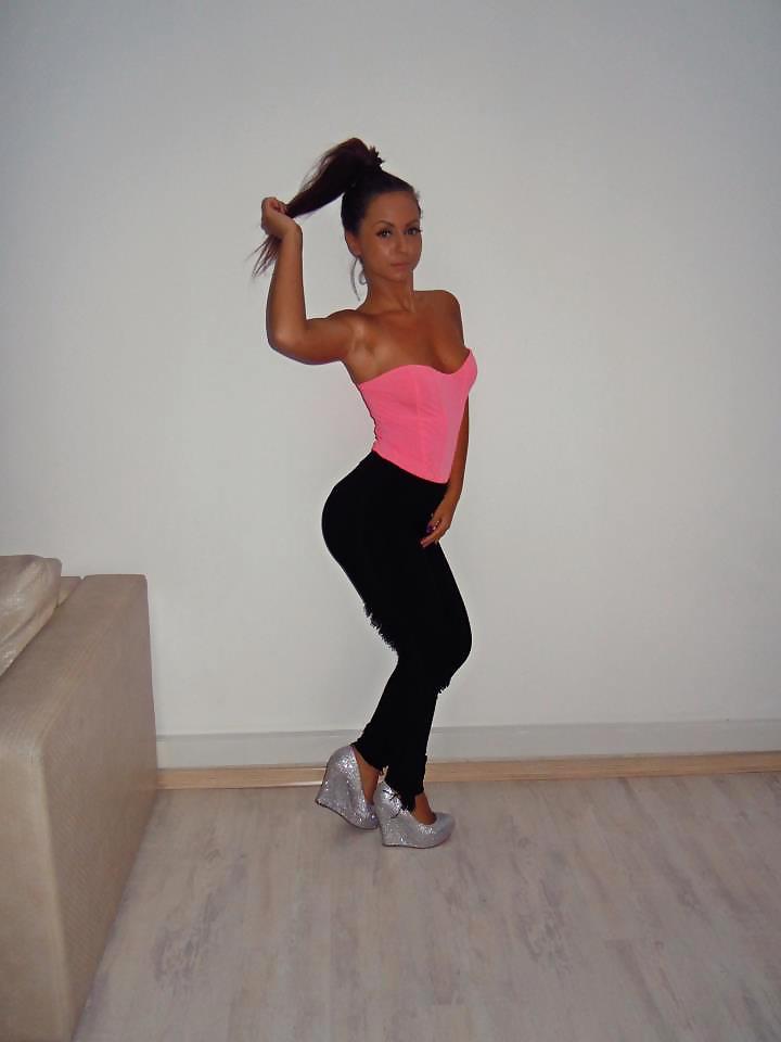 ルーマニア人女性: Anita
 #17496817