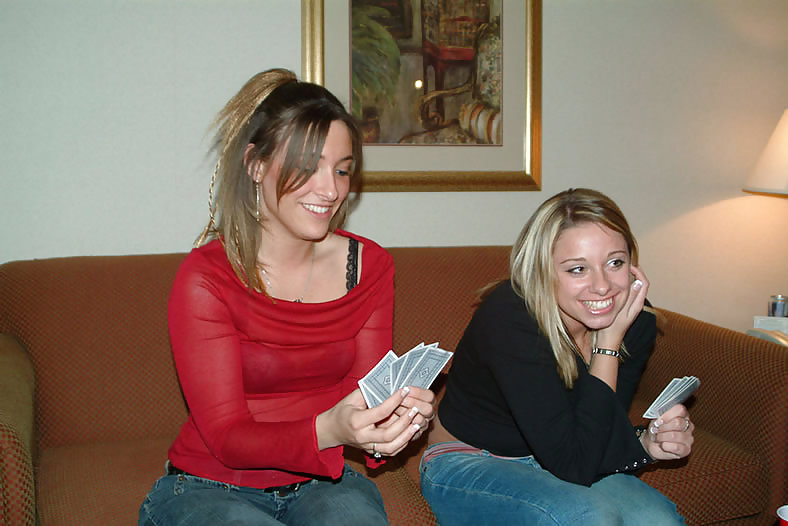 Ne Pas Jouer Au Strip Poker Si Ur Ordures à Elle #5013540