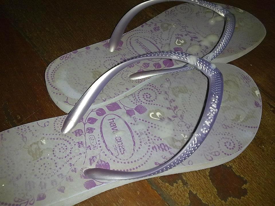 Havaianas melecadas...
 #20493916