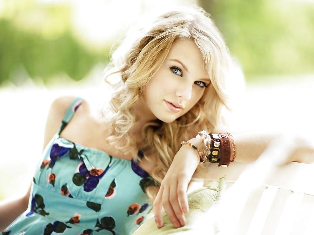 Taylor Swift #18474709
