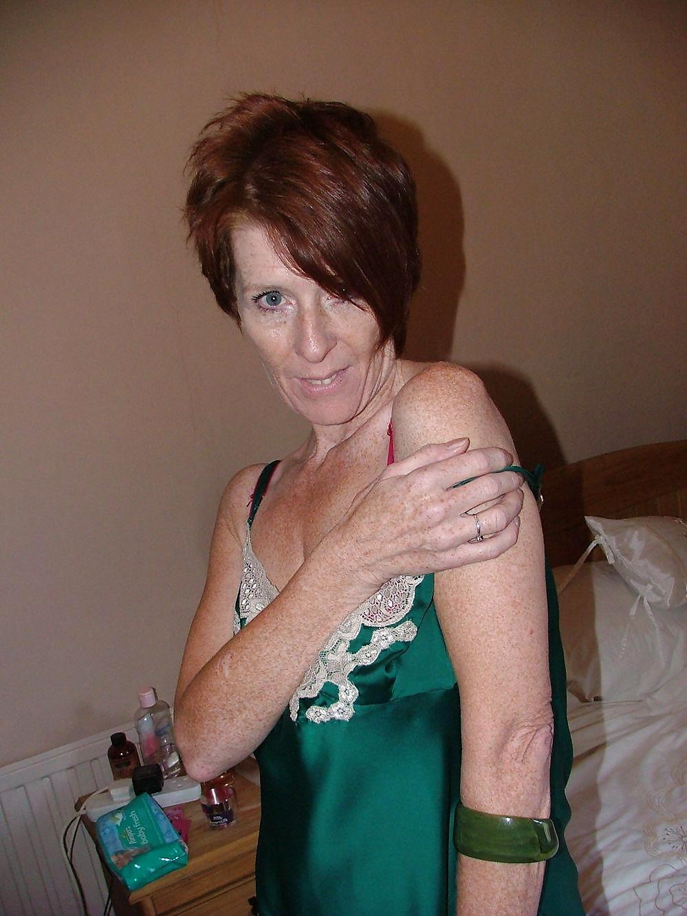 REDHEAD MATURE LADY #8964106