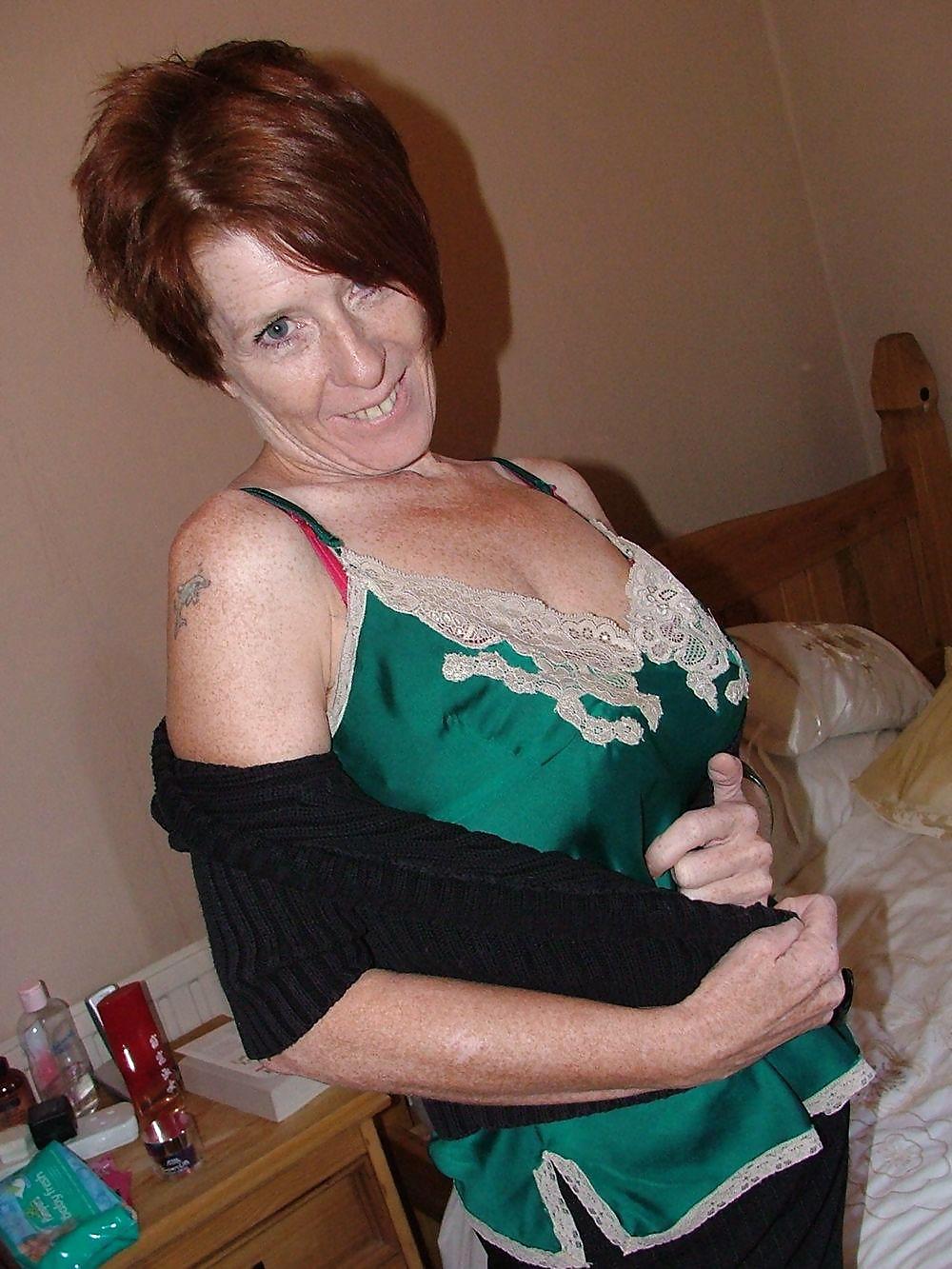 REDHEAD MATURE LADY #8964224