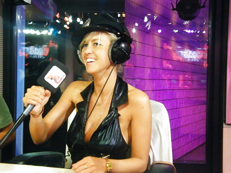 Enora Malagre
 #24270482