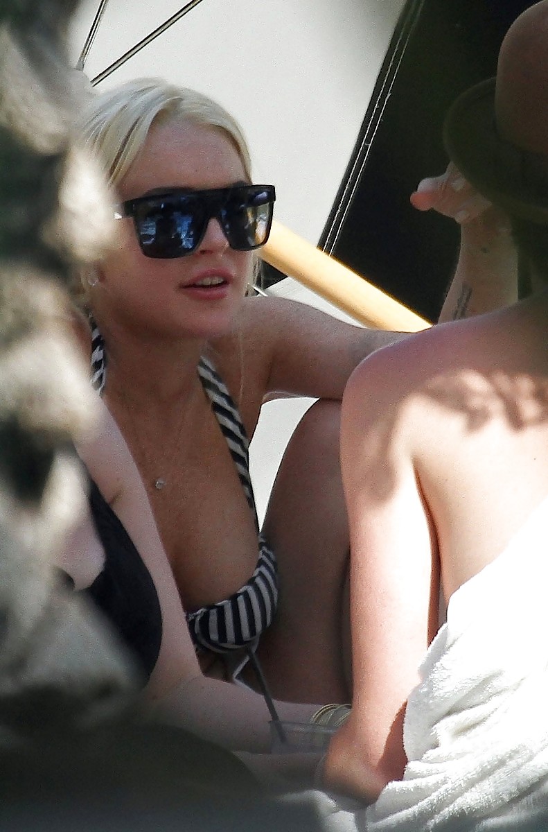 Lindsay lohan
 #38454059