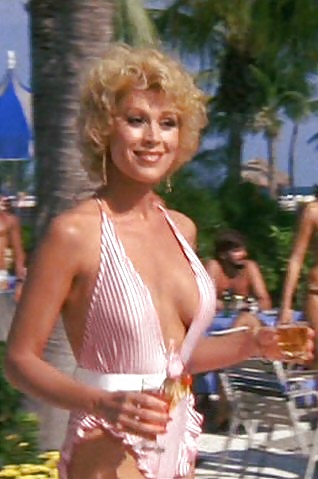 Leslie Easterbrook Titten Und Arsch (Wet T-Shirt) #33758454